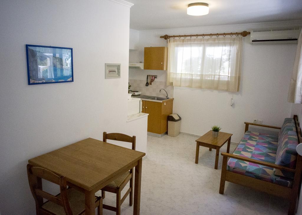 Anthea Apartments Палеохора Екстер'єр фото